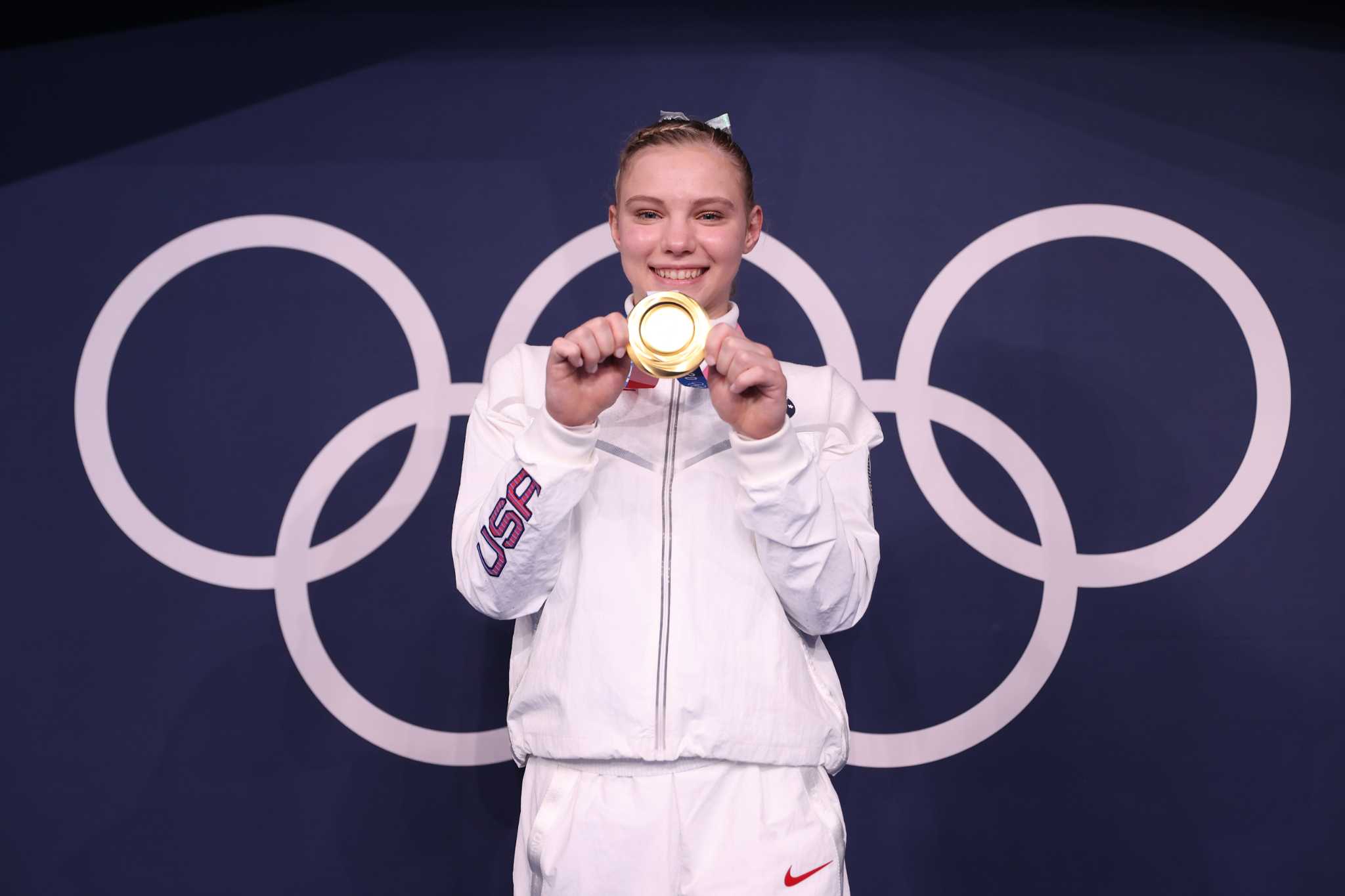 Jade Carey completes comeback with gold in floor