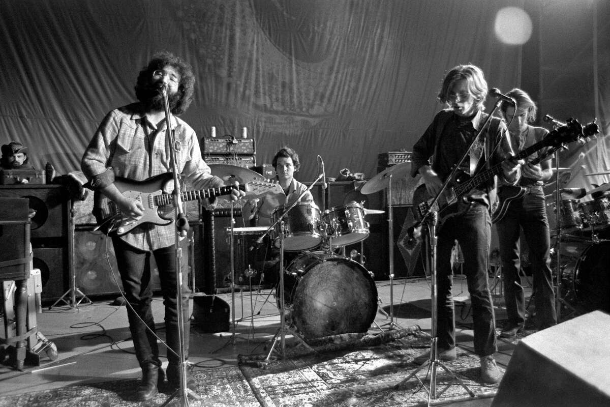 bob weir and jerry garcia