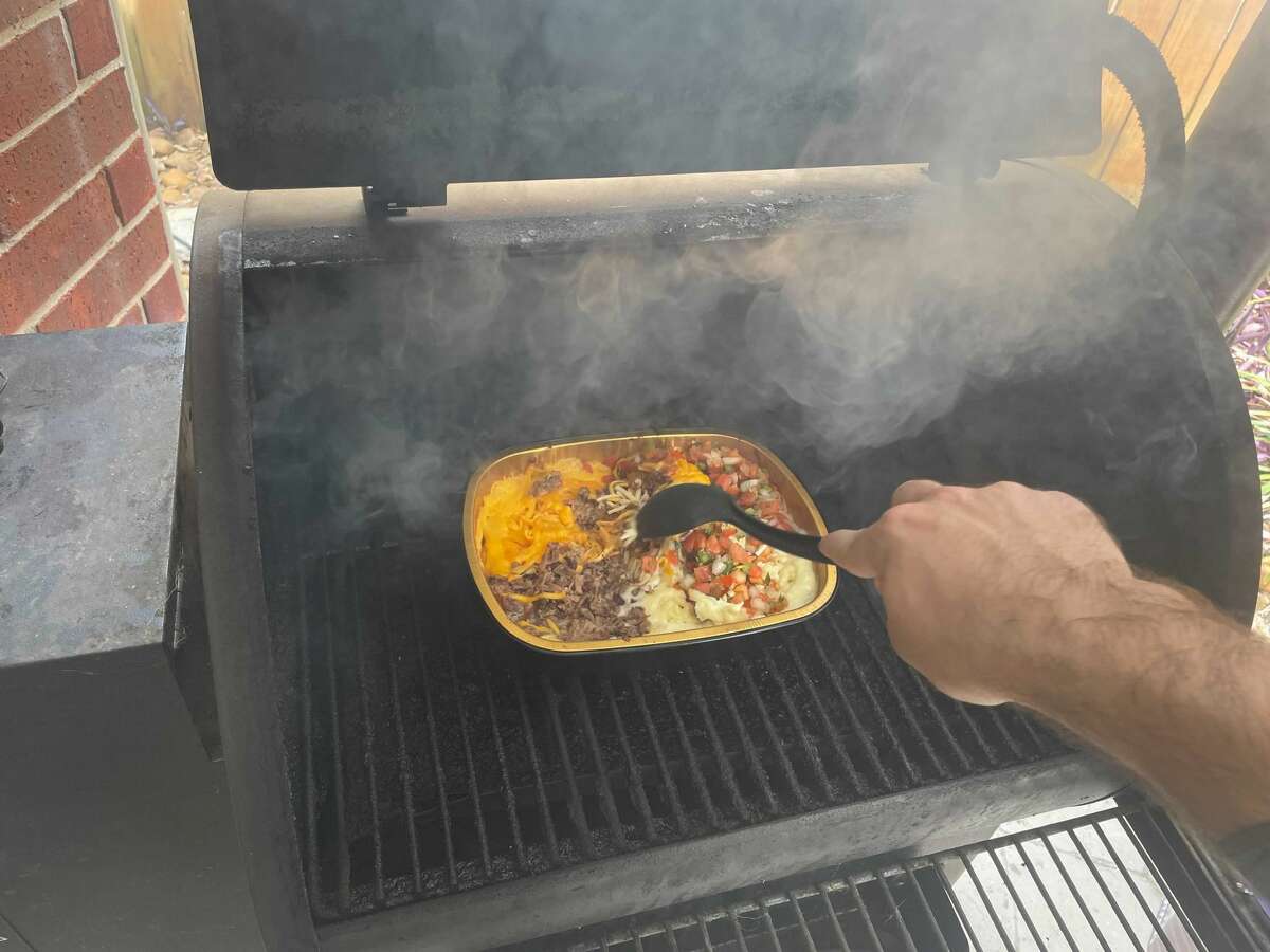 Grilled or baked? I put HEB's Meal Simple brisket queso to the test