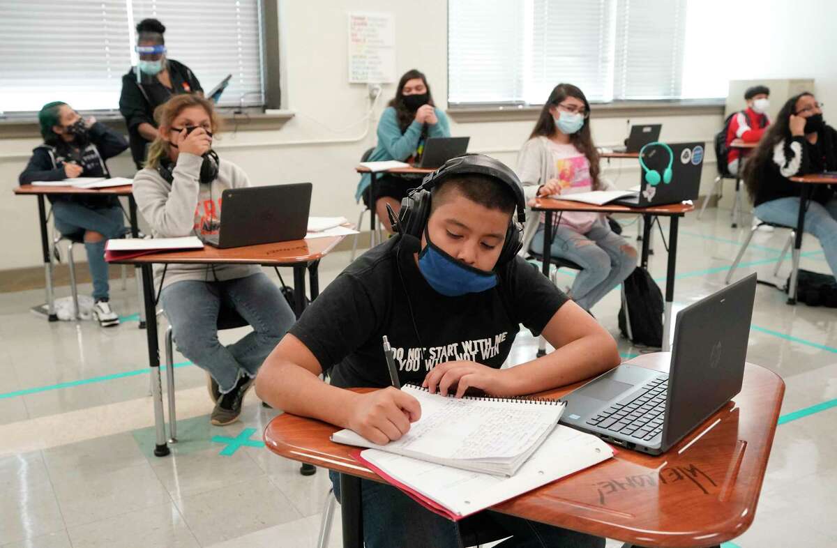 Texas will resume grading public schools based on students’ STAAR test ...