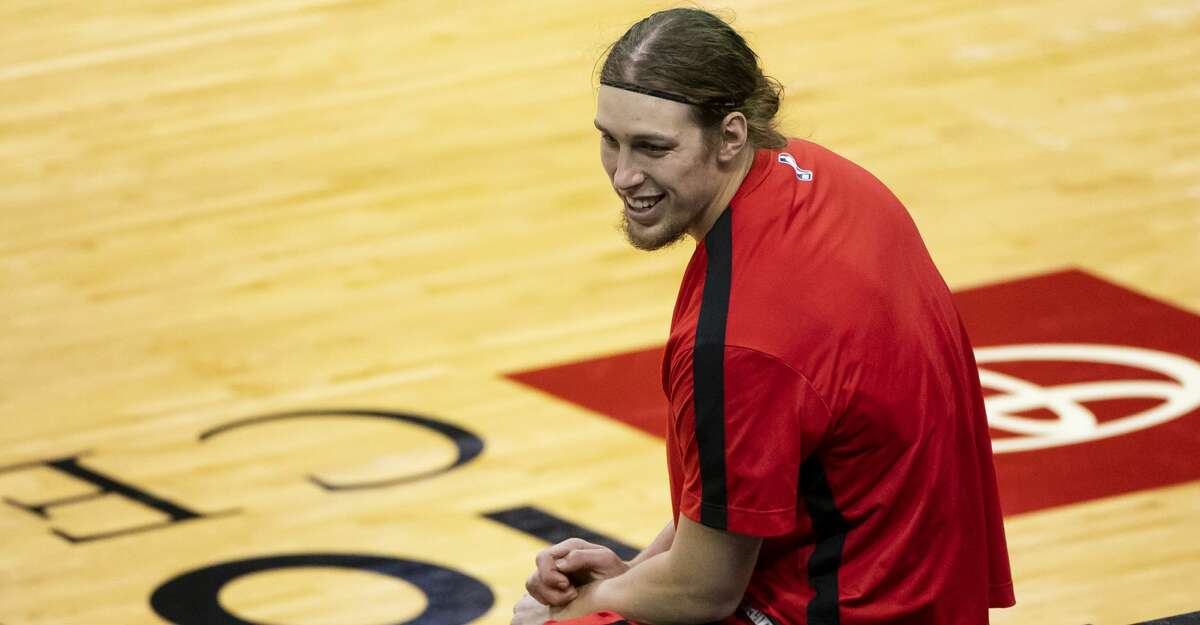 Kelly Olynyk unguardable tour continues, but Rockets fall to