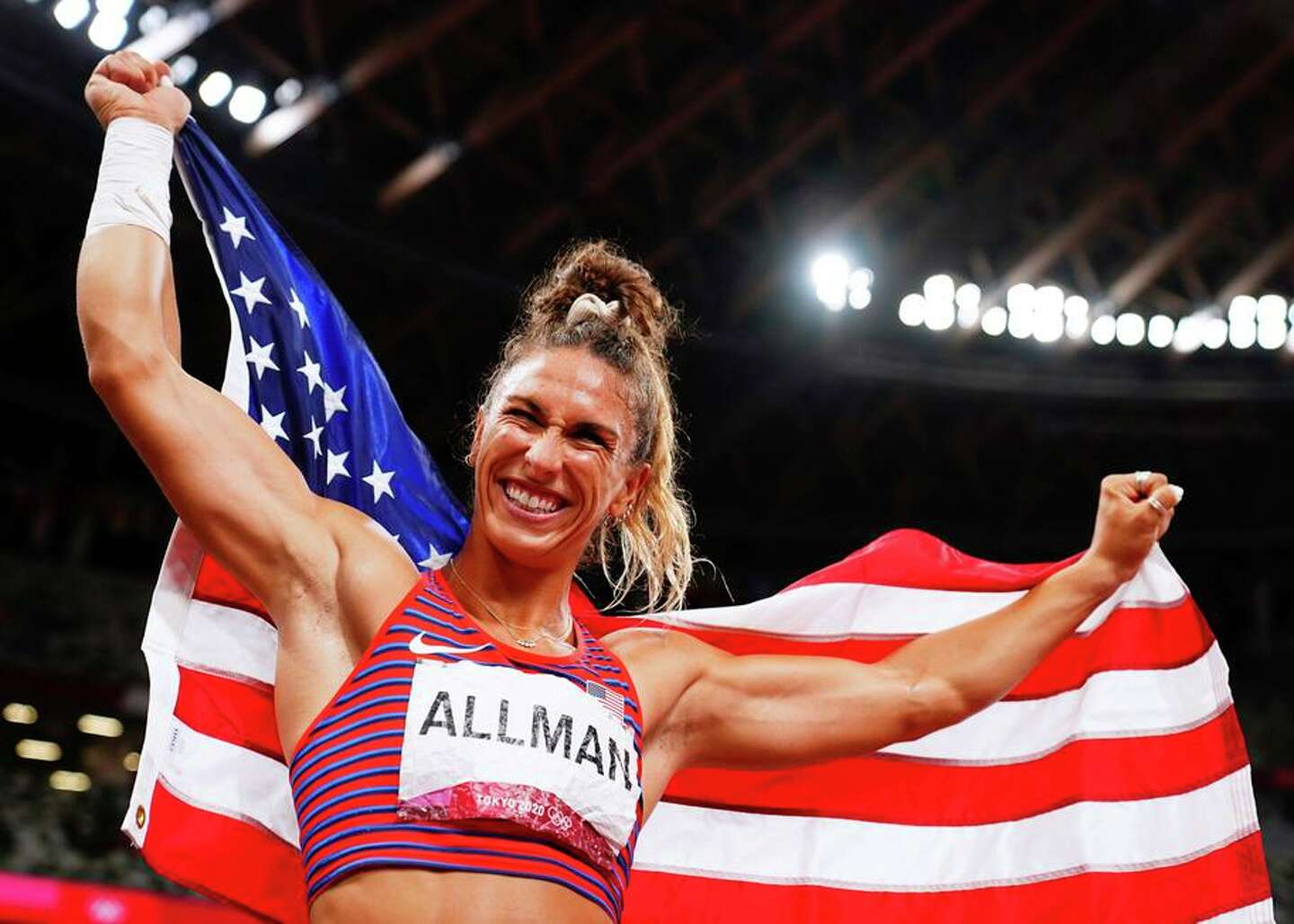 Former Stanford Discus Thrower Valarie Allman Waits Out Rain For Gold Medal