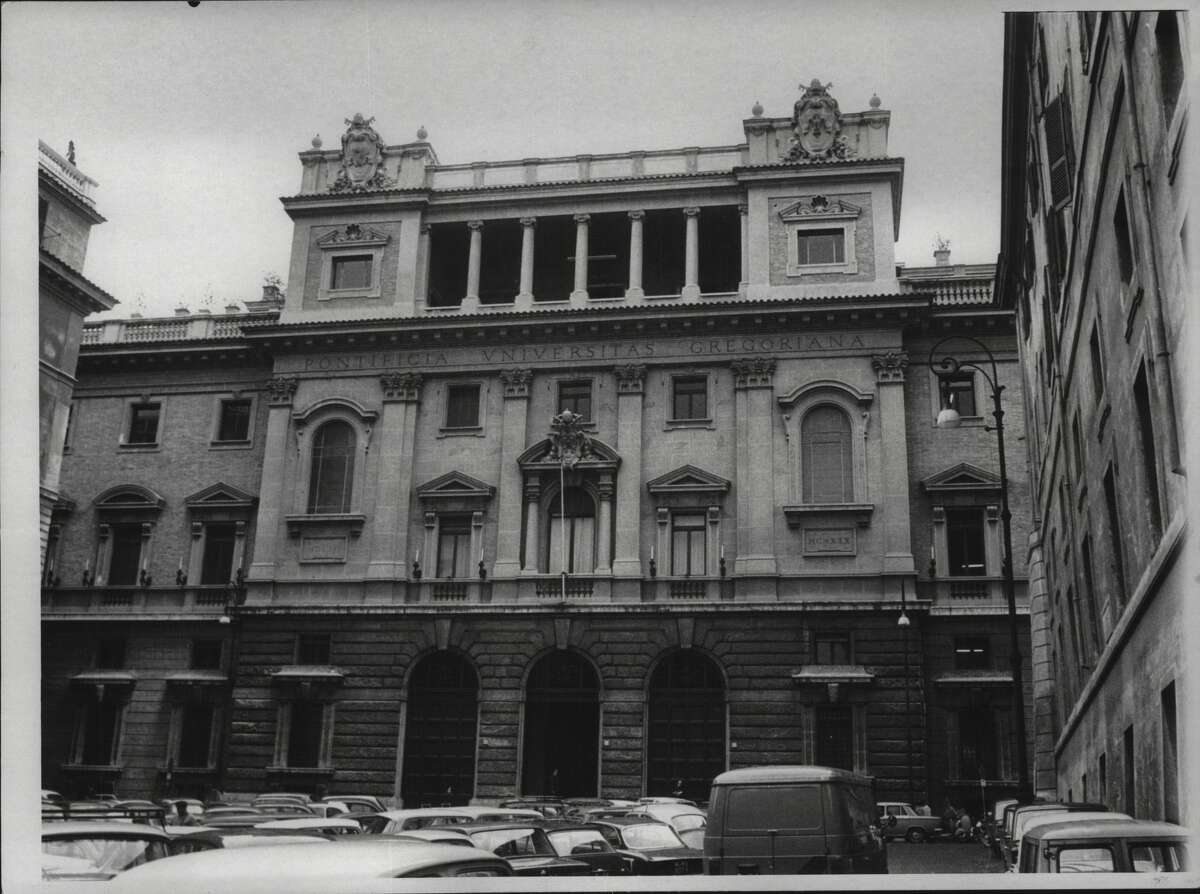 Volunteers act on principles of soldierturnedSt. Ignatius