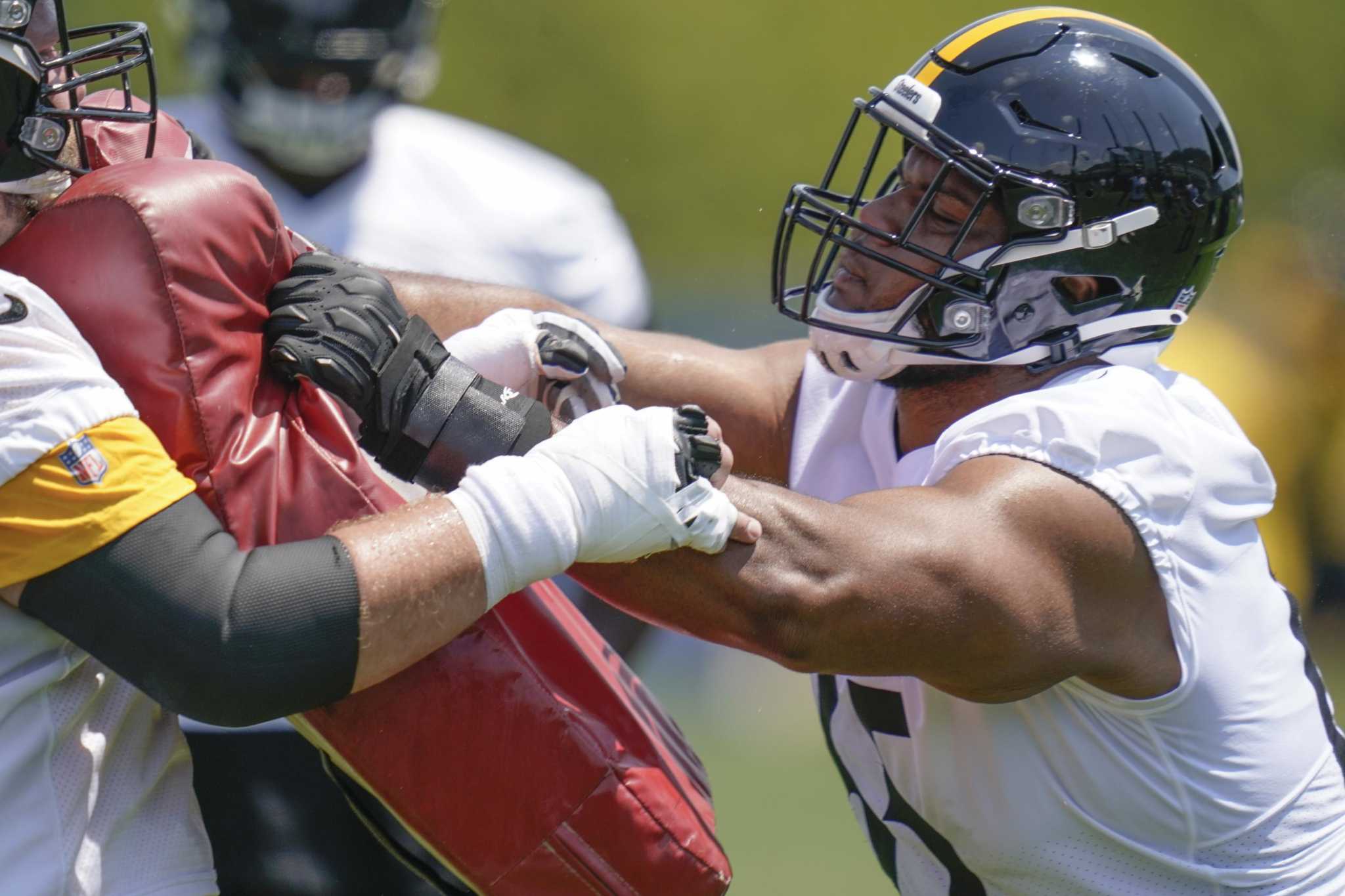 Dan Moore Jr. embracing physical mentality at Steelers training camp