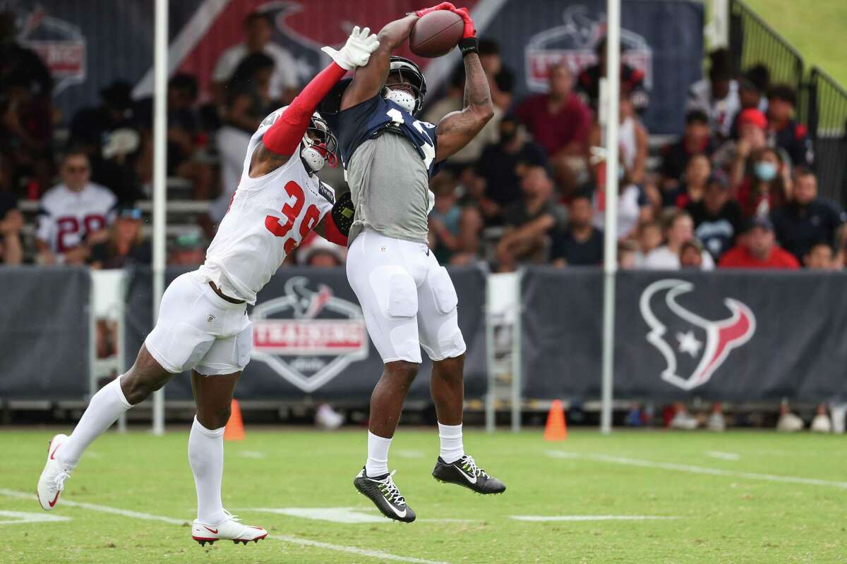 Texans camp: Brandin Cooks shaping up as best receiver again