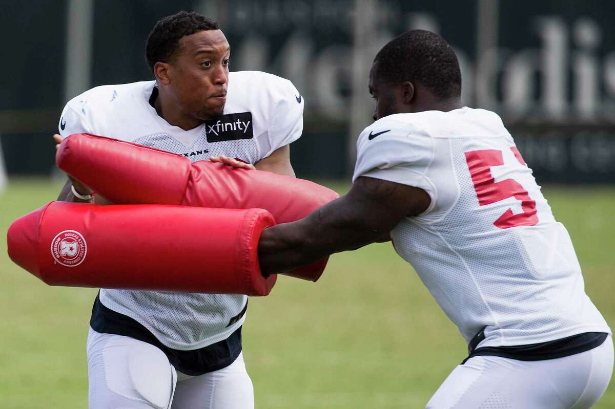 Houston Texans linebacker Kevin Pierre-Louis (57) defends during