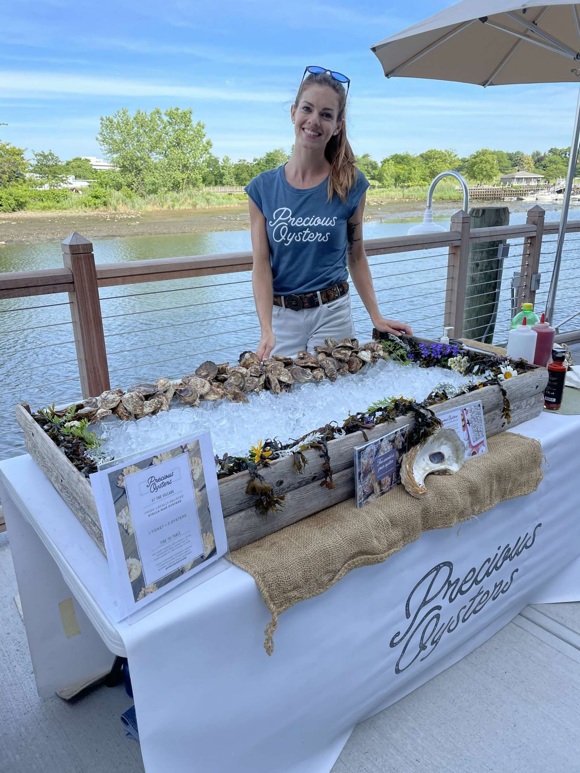 CT woman went from wedding planning in NYC to construction to oyster  shucking