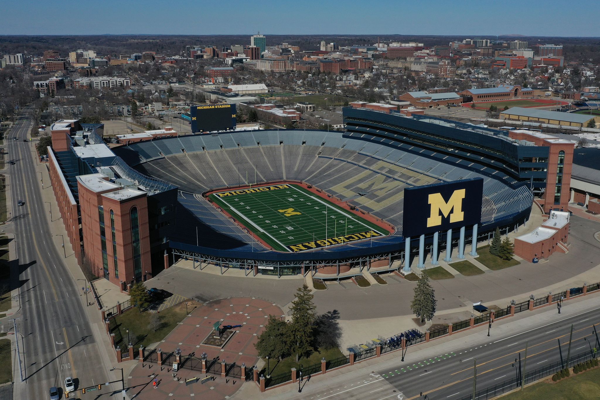 Big House-bound: Dow Football To Play At Michigan Stadium