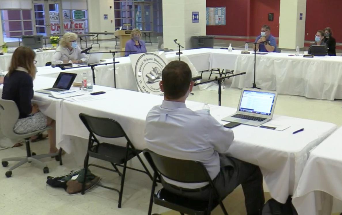 Anti-mask demonstrators disrupt Haddam-Killingworth school board meeting - Vimarsana News