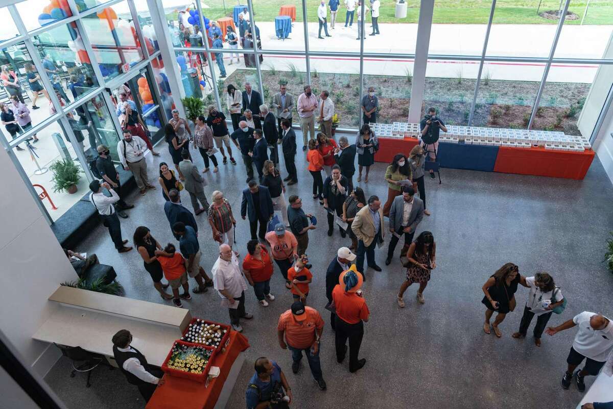 On Wednesday, Aug. 4, 2021, following the grand opening, guests pour into the lobby of UTSA’s Roadrunner Athletics Center of Excellence (RACE) in San Antonio.