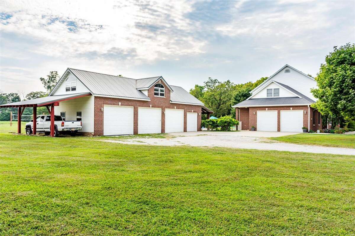 The house at 1489 Pleasant Ridge Rd, Maryville