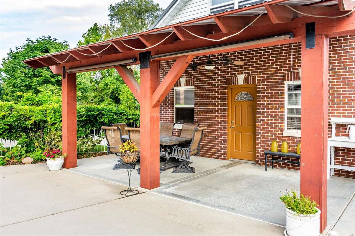 The house at 1489 Pleasant Ridge Rd, Maryville