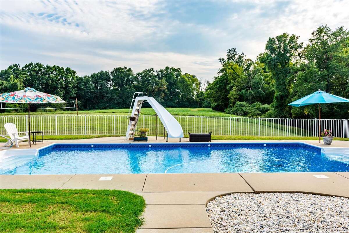 The house at 1489 Pleasant Ridge Rd, Maryville