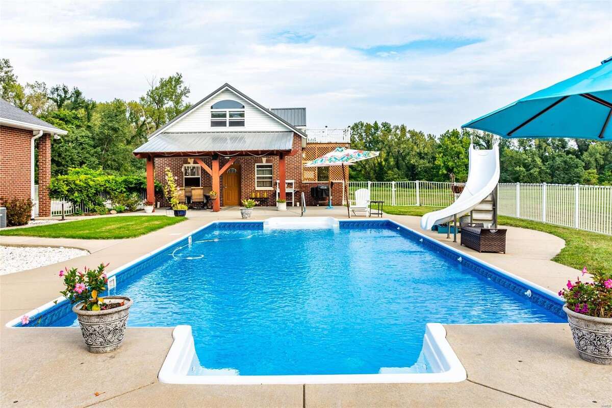 The house at 1489 Pleasant Ridge Rd, Maryville