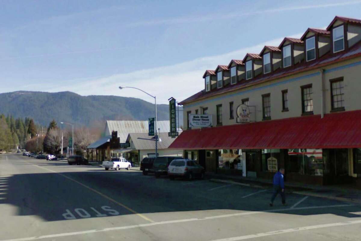 Devastating photos show a historic California town before and after the