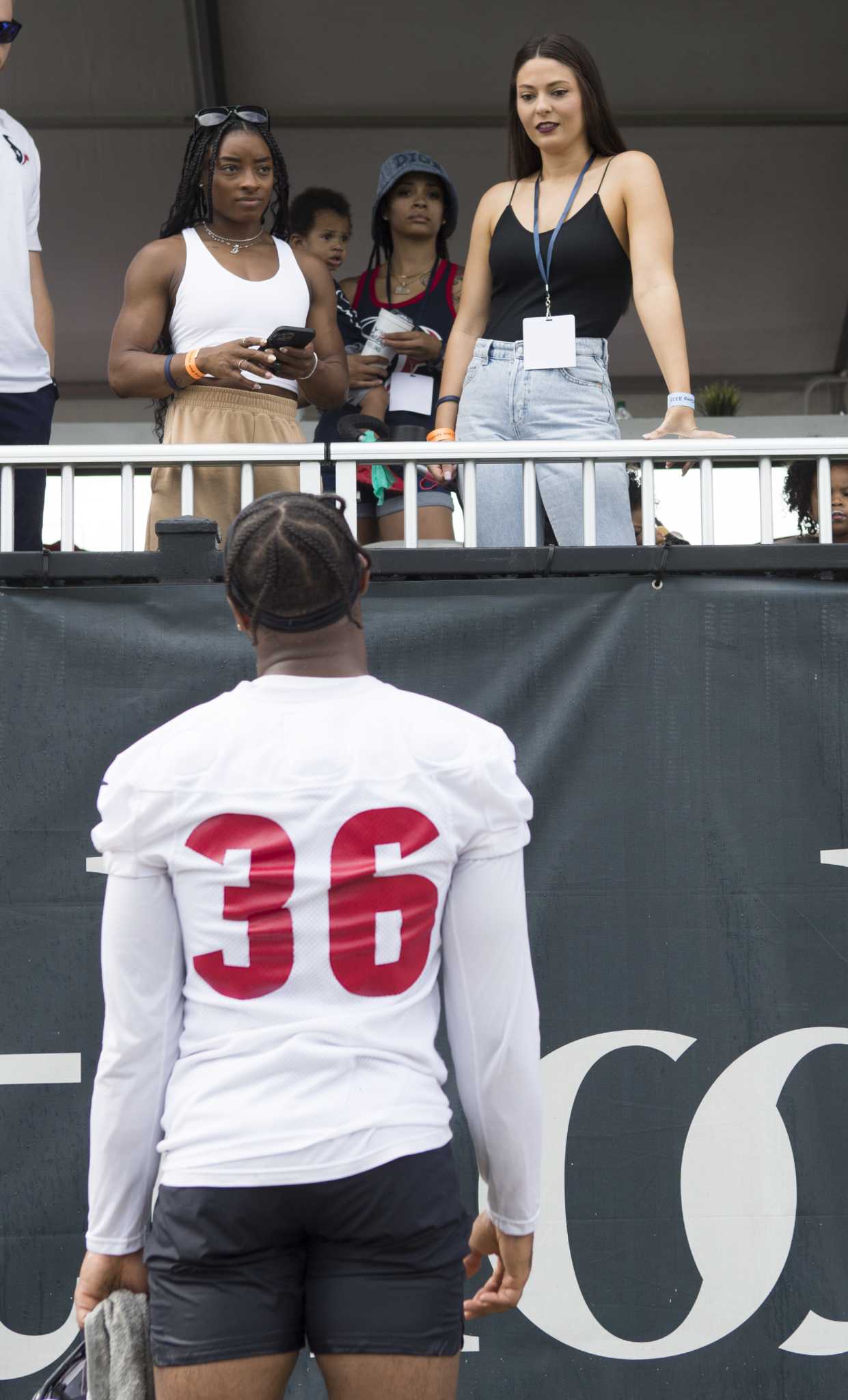 Simone Biles Visits Boyfriend Jonathan Owens at Houston Texans Training  Camp – NBC10 Philadelphia