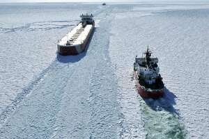 Demands for new Great Lakes icebreaker go to Congress