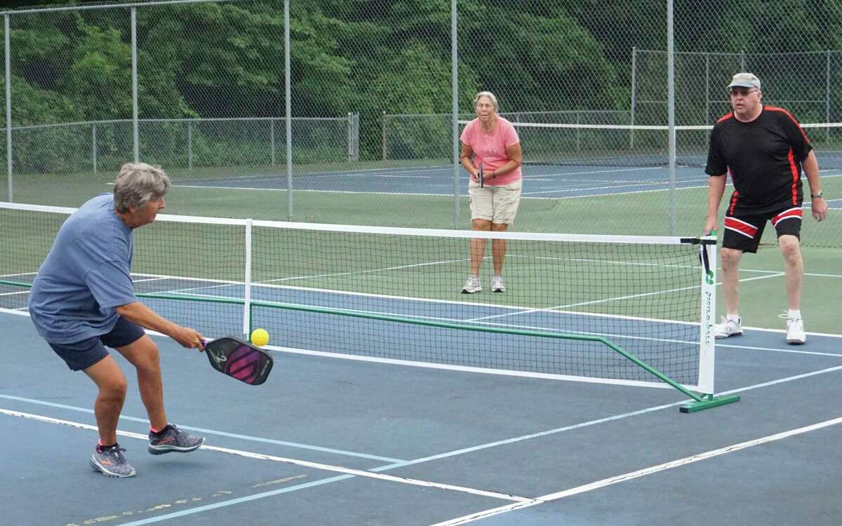 Pickleball courts open at Hemlock Park in Big Rapids