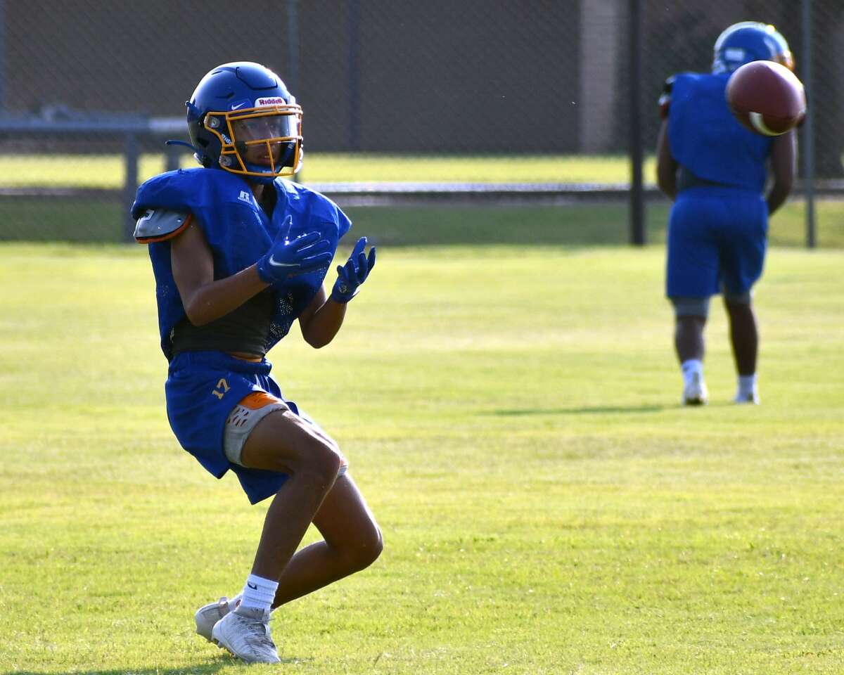 Photo Gallery Hale Center Football Practice 8621