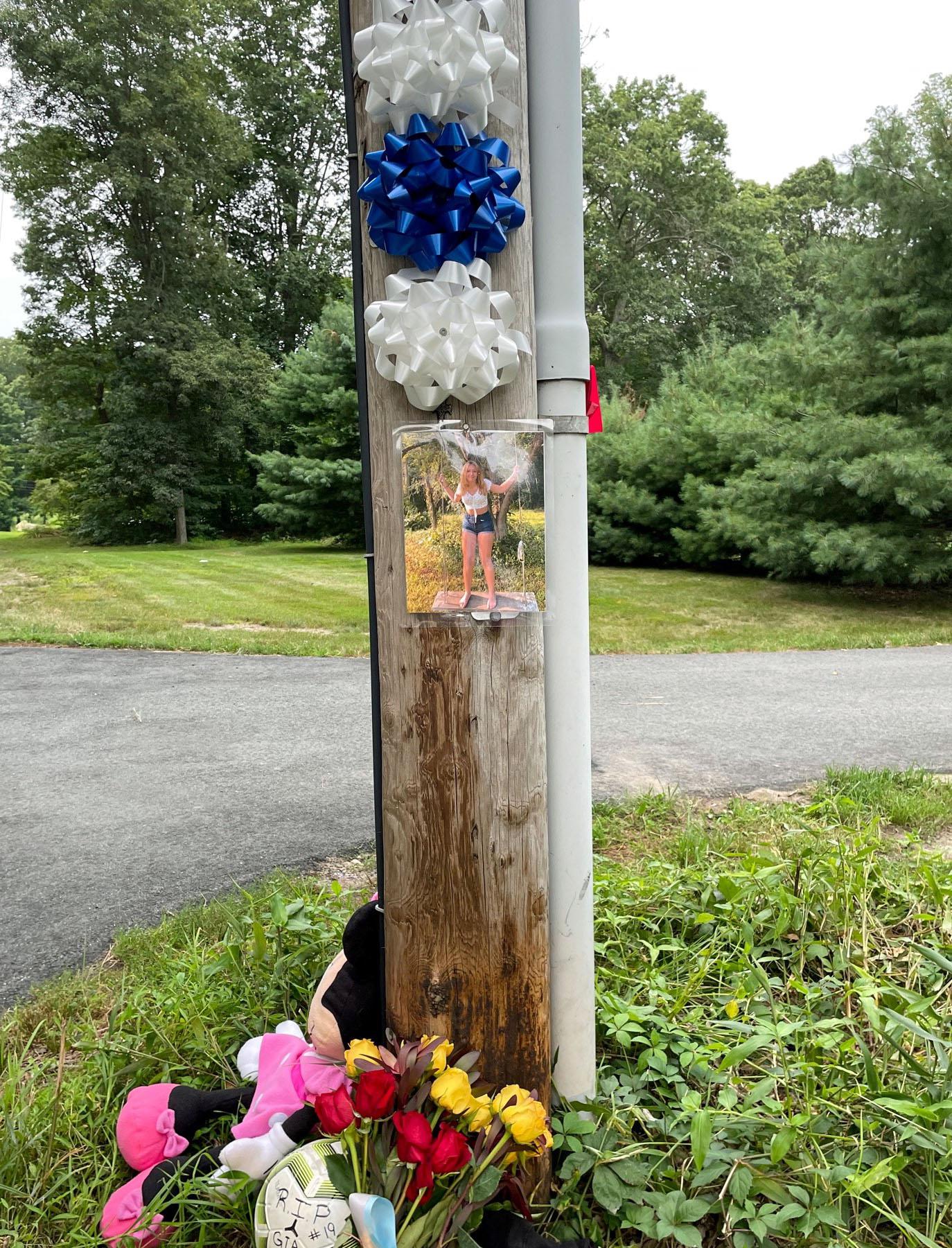 Hundreds mourn Gianna Vincelett, 14, killed in Haddam hitandrun