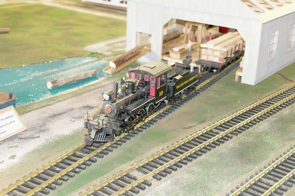 Model Trains & Locomotives