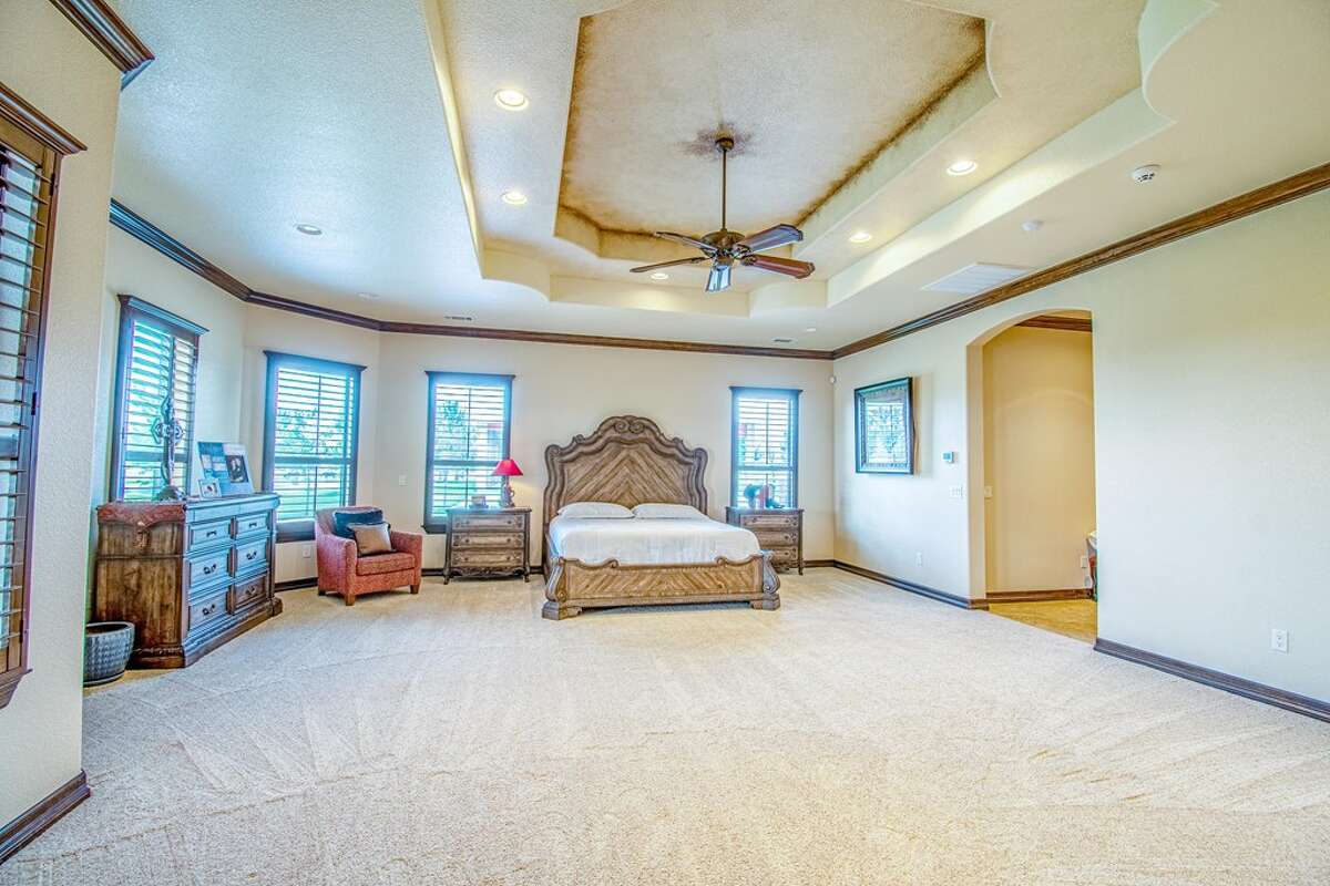 2.395 million Gardendale home features Texasshaped pool