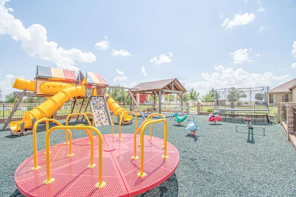 2.395 million Gardendale home features Texasshaped pool