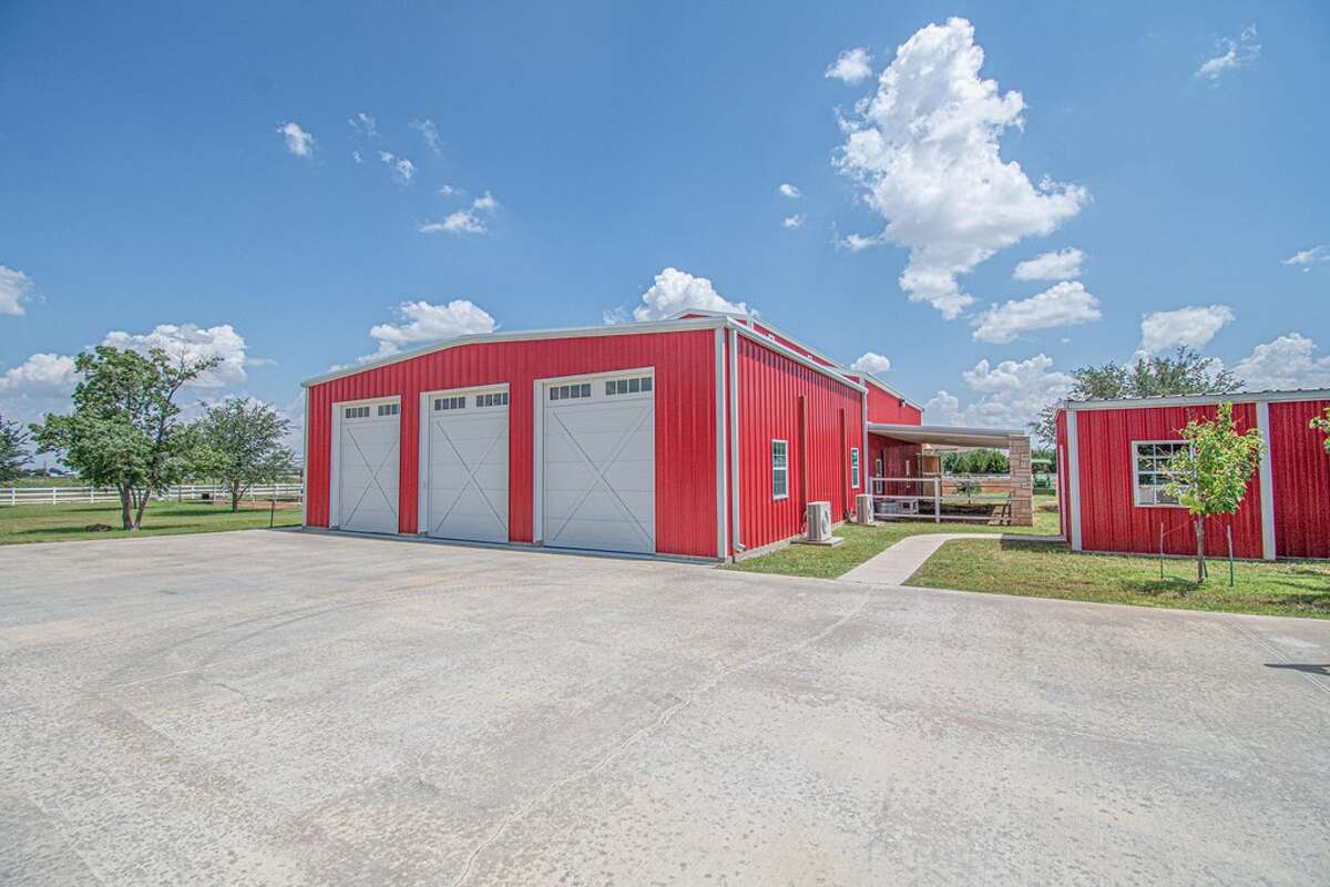 2.395 million Gardendale home features Texasshaped pool