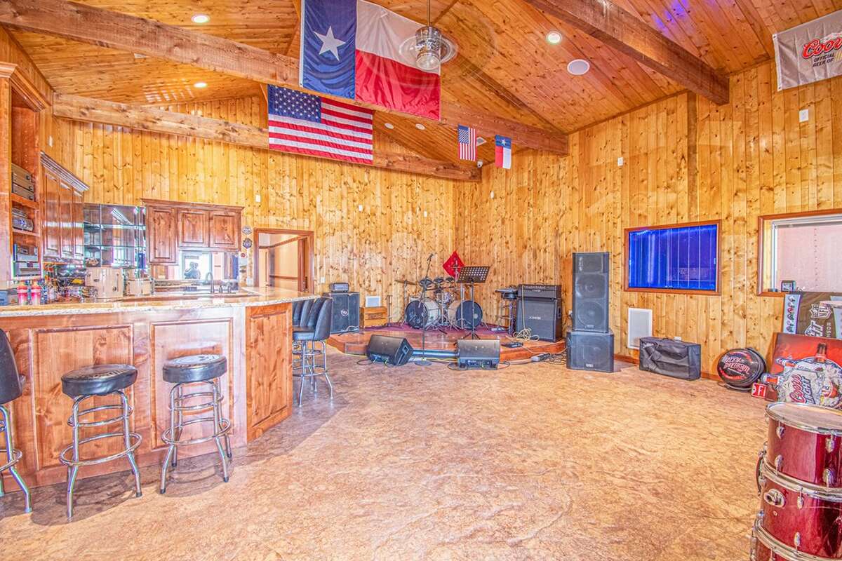 2.395 million Gardendale home features Texasshaped pool