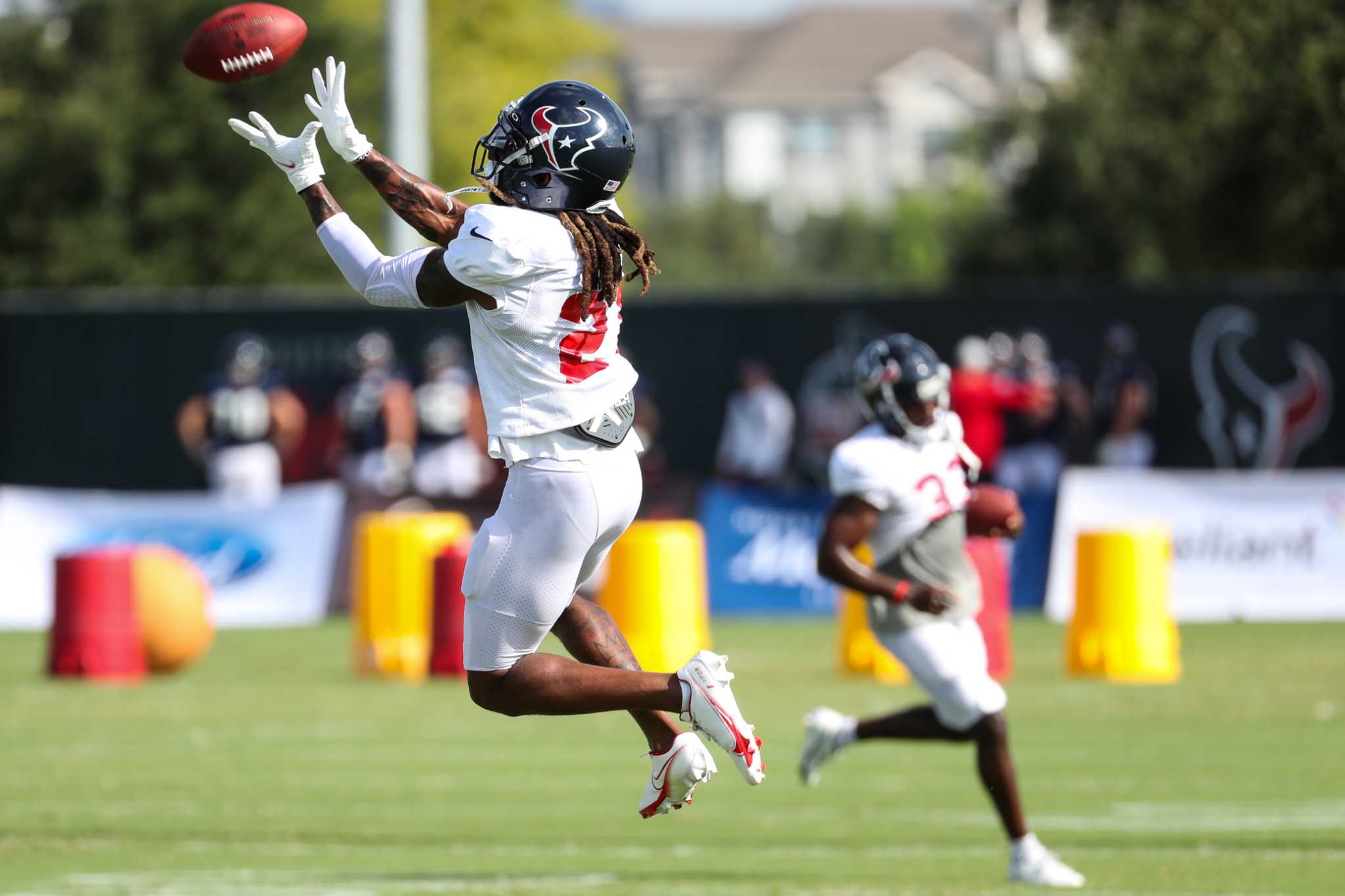 Giants trade 2023 draft pick for Texans CB Keion Crossen