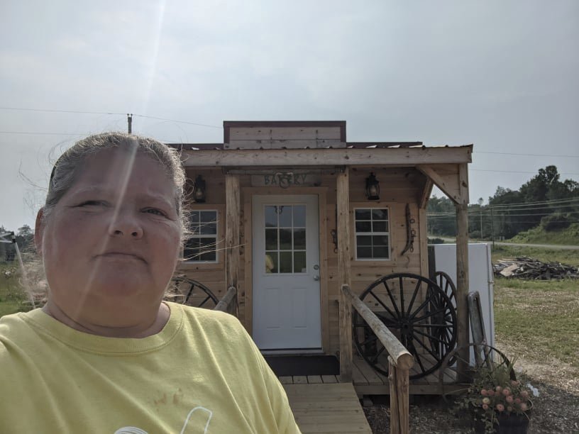 Pineview Farms owner debuts new bake shop - Vimarsana News
