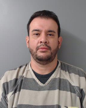 Laredo man arrested for allegedly racing on the highway