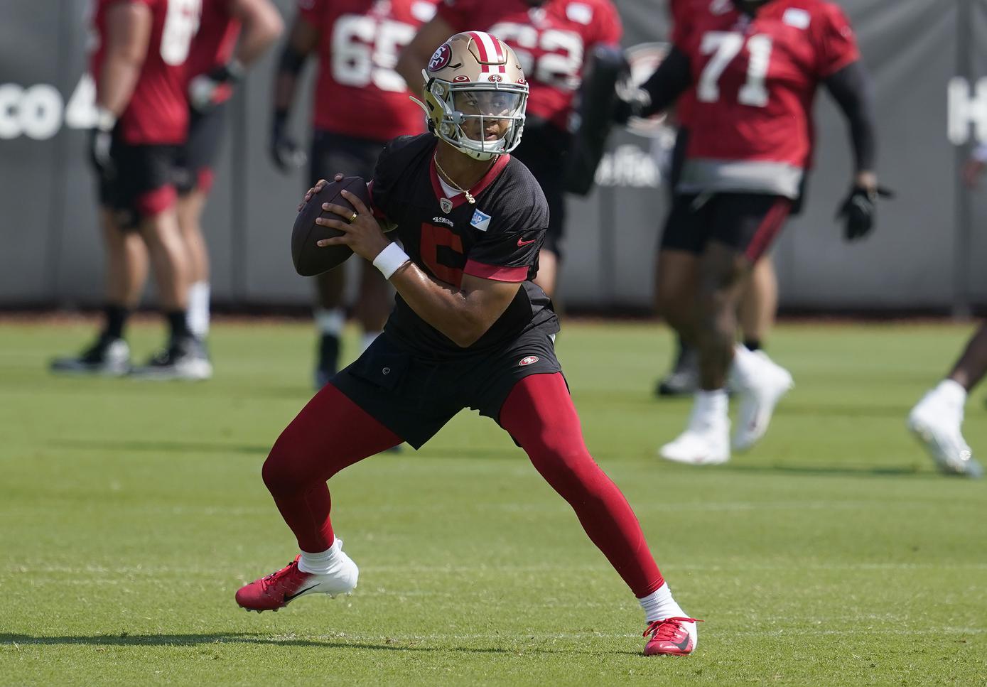 Why the San Francisco 49ers Love to Stretch - WSJ