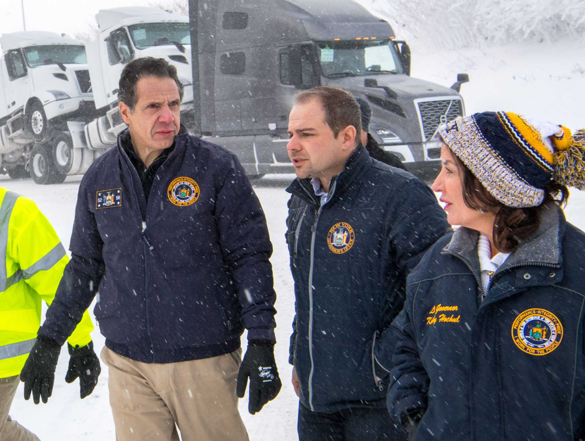 After tweets, Cuomo's spokesman named as defendant by 'Trooper 1' - Vimarsana News