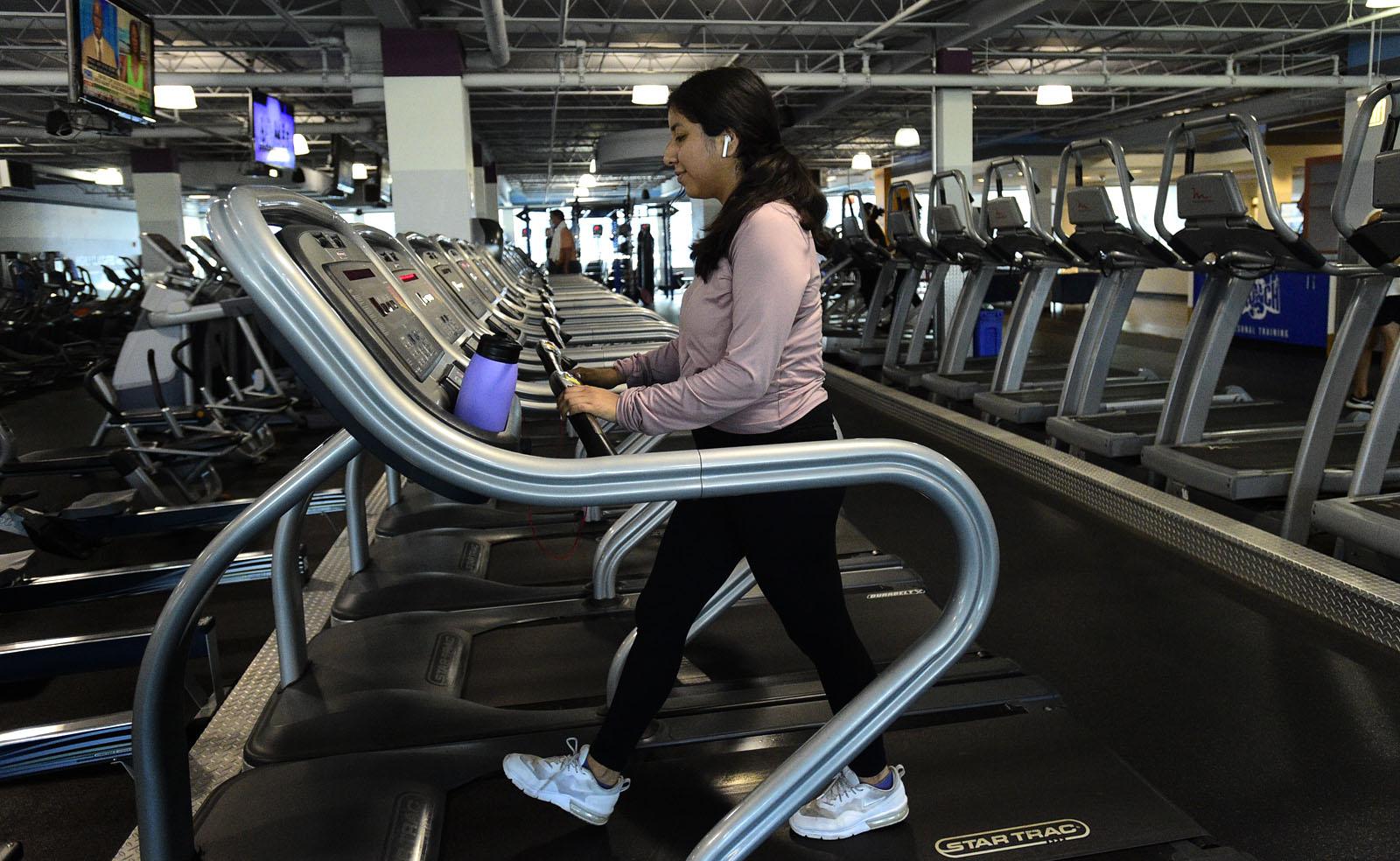 ‘It’s a routine now’ Norwalk businesses take reinstated mask mandate