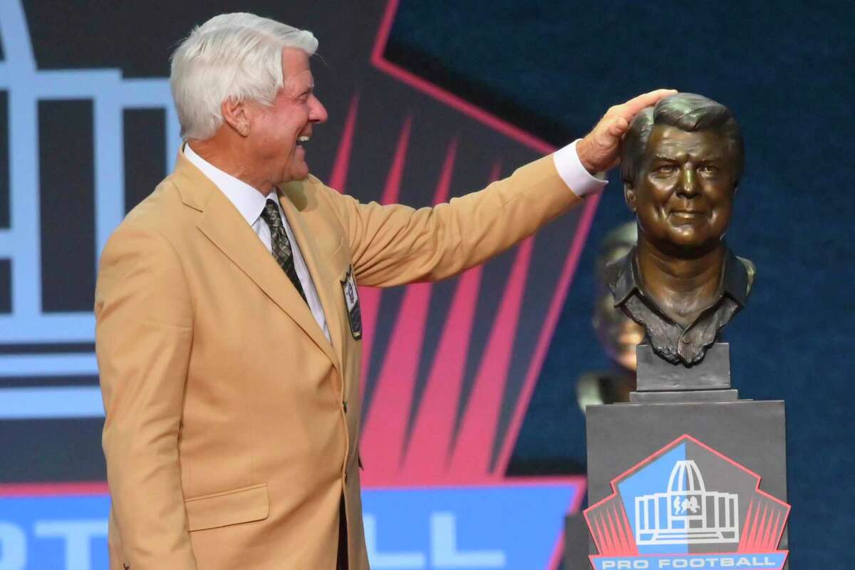 PA native reaches pinnacle with NFL Hall of Fame induction