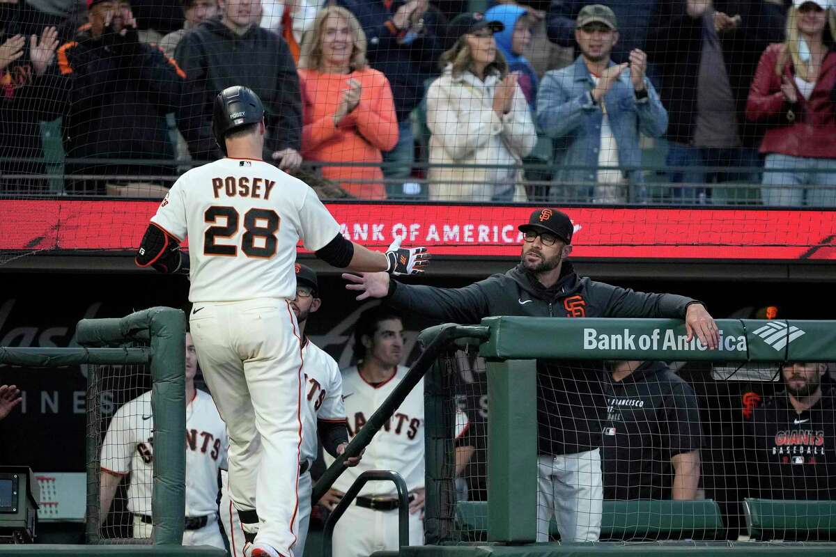 Buster Posey SMASHES opposite field homer! Early blast gives Giants 2-0  lead! 