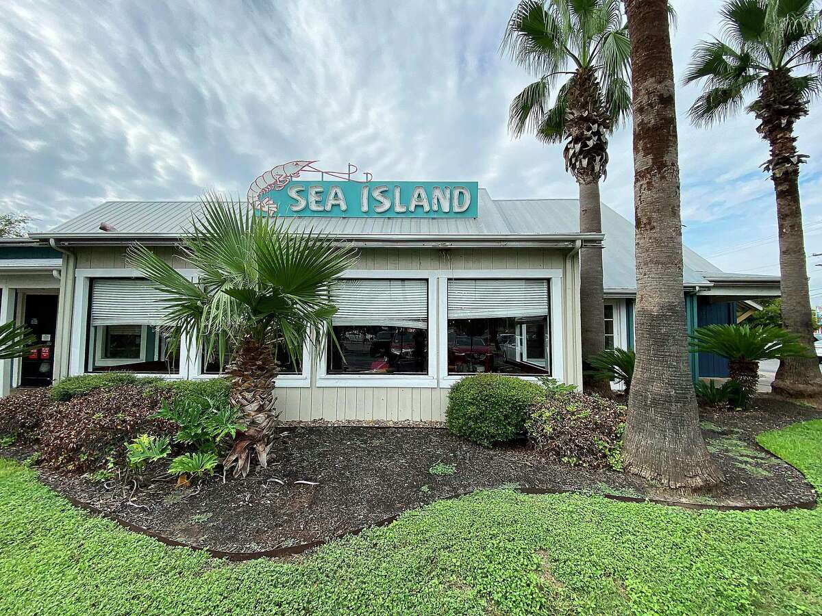 Fred’s Fish Fry vs. Sea Island Shrimp House Who will win this San