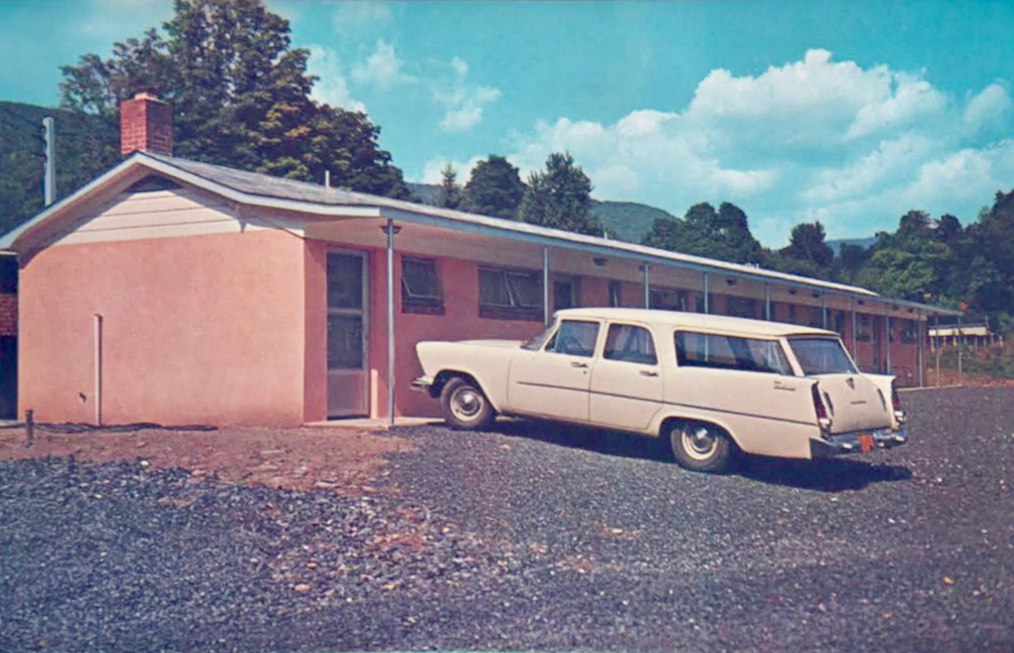 A Catskills motel makeover comes to cable - Vimarsana News