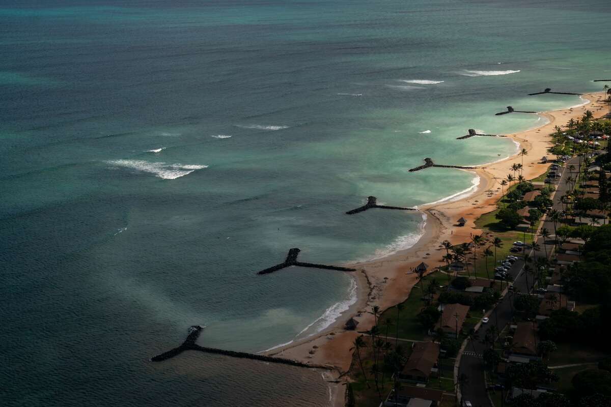 2 travelers arrested in Hawaii for falsifying vaccination cards ...