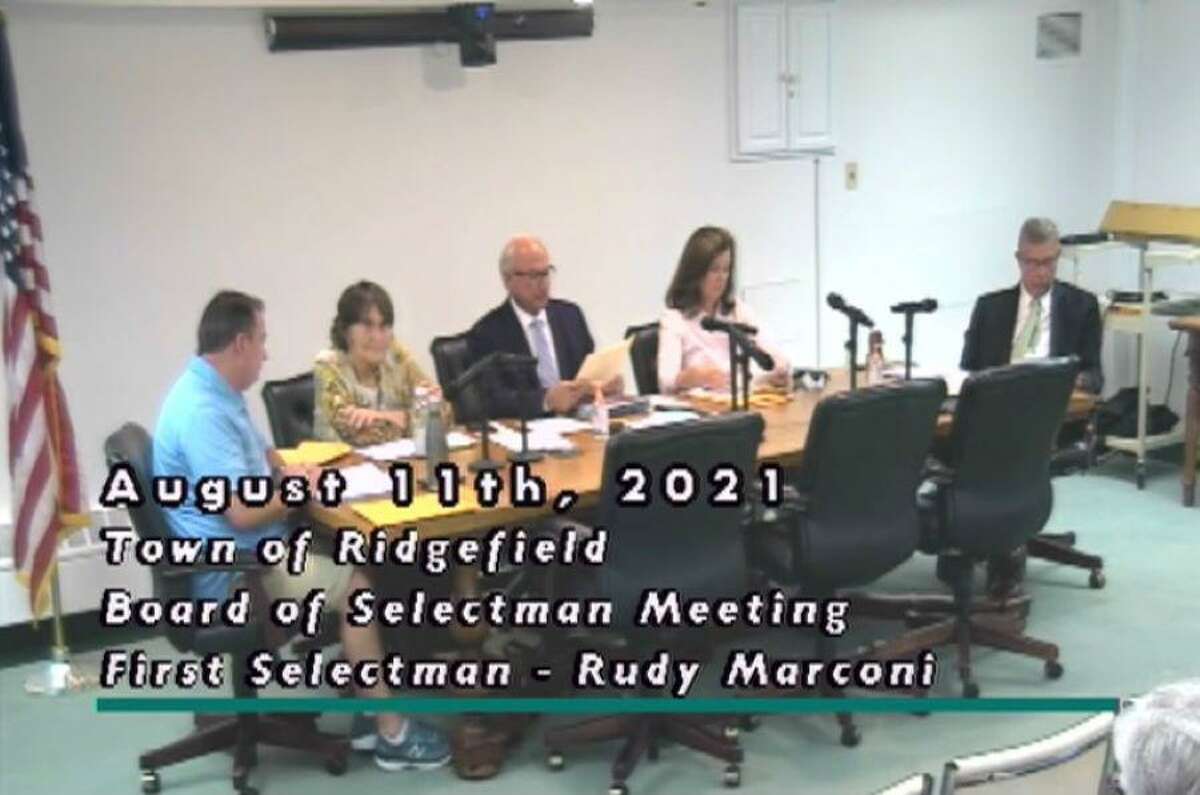 The Board of Selectmen voted unanimously Wednesday to hold a public hearing and town meeting with regards to extending Whitney Freeman’s lease to operate Henny Penny Farm on Ridgebury Road.