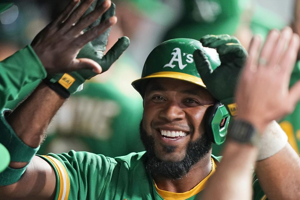 A's shortstop Elvis Andrus to go on paternity leave