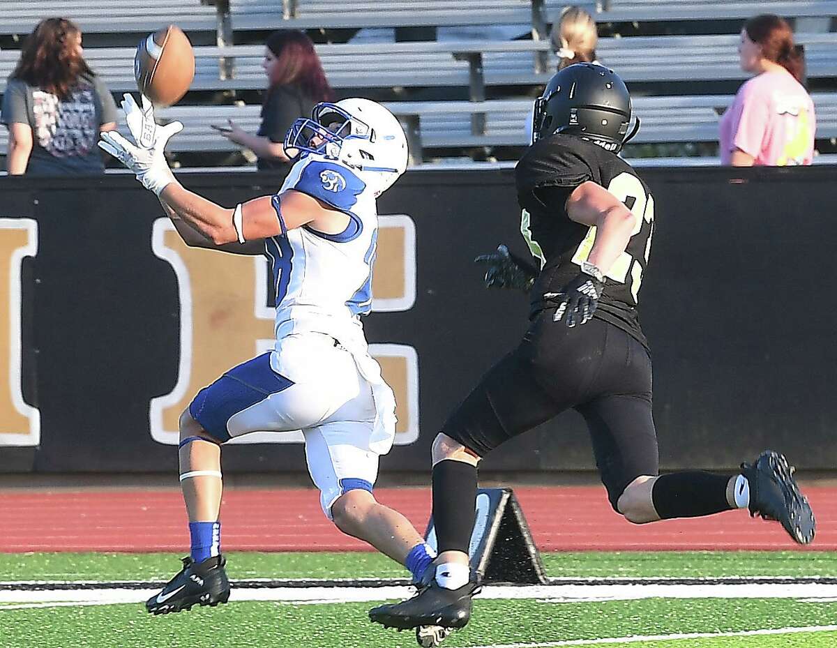 Vidor faces Buna at home in their season opening scrimmage. Photo made Friday, August 13, 2021 Kim Brent/The Enterprise