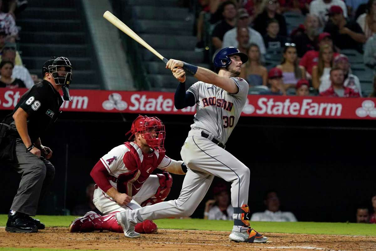 Brantley lifts grand slam in the 1st inning 