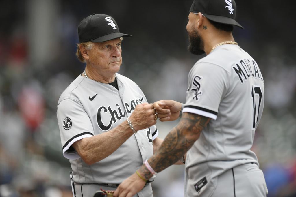 Tony La Russa and Dennis Eckersley, the manager and closer of the