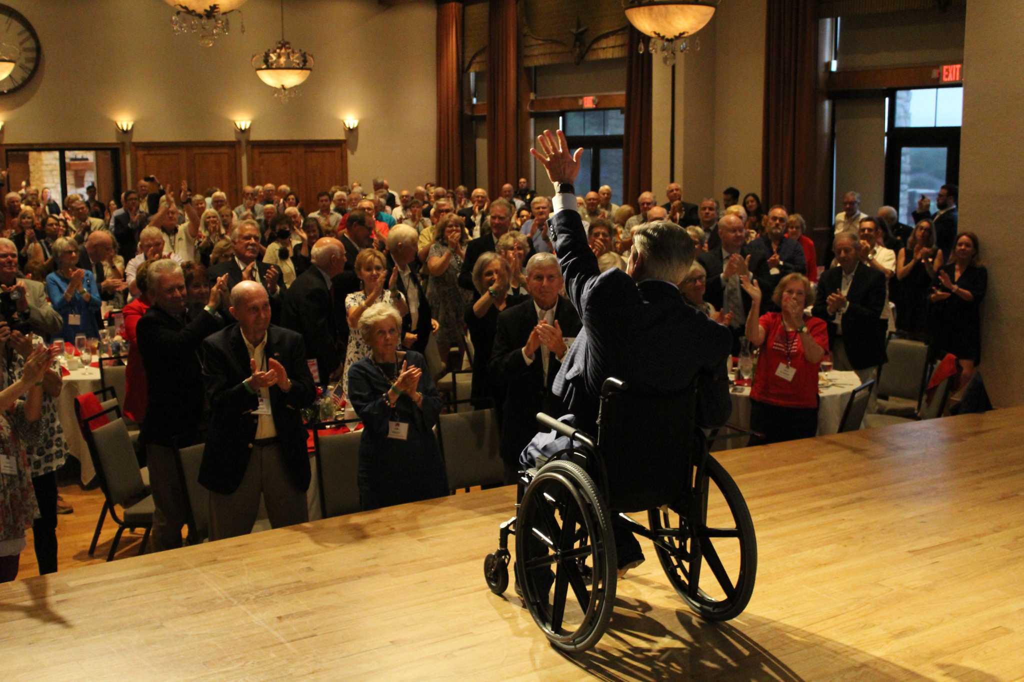 Gov. Greg Abbott tests negative for COVID after positive test - Vimarsana News