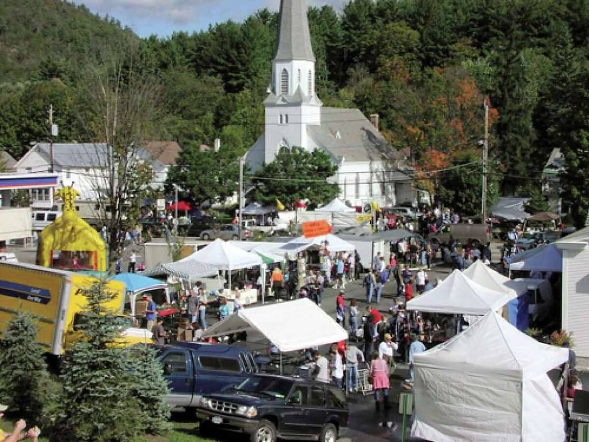 Garage Sale Mania The world's "largest" sale is just a short drive away