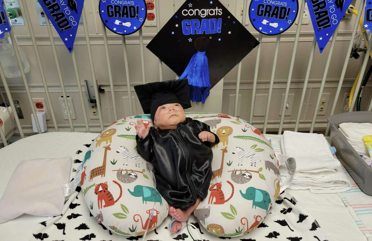 Houston Methodist Willowbrook Hospital gives its smallest baby ever