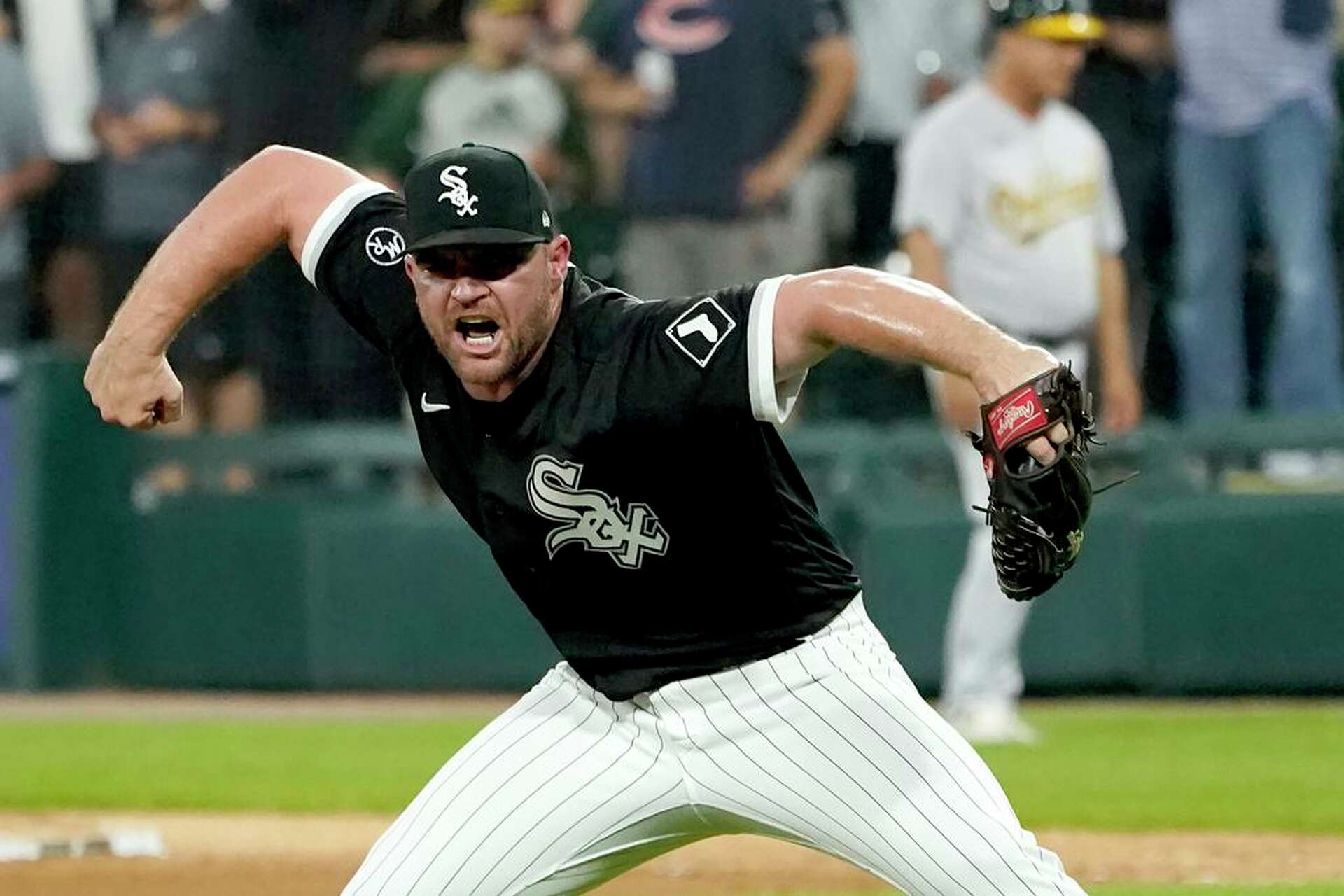 Liam Hendriks, now closing for White Sox, sees similarities with A