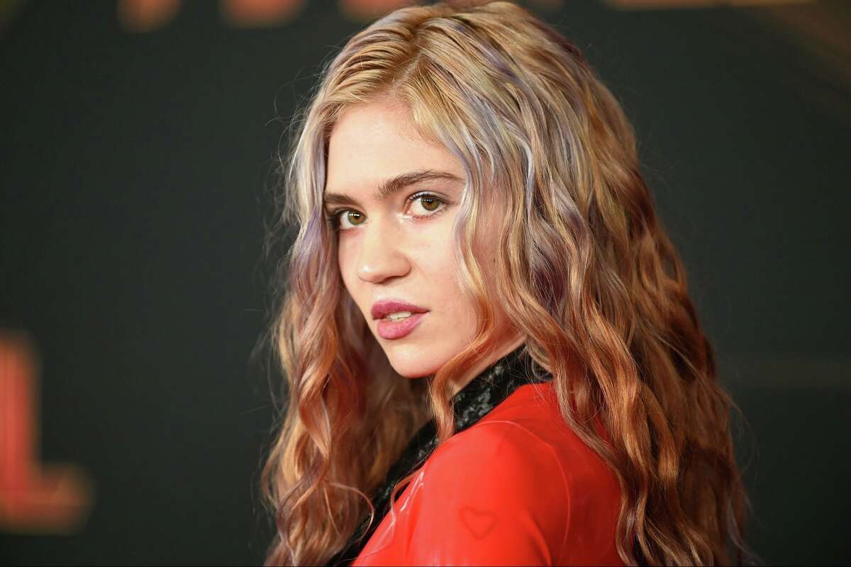 Grimes Shares Rare Video of Her and Elon Musks picture